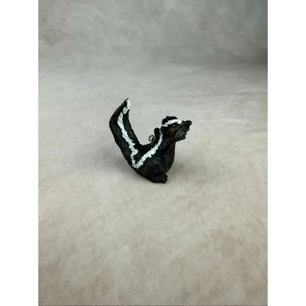 Vintage John Raya Beasties of the Kingdom Skunk Figurine Ornament RARE